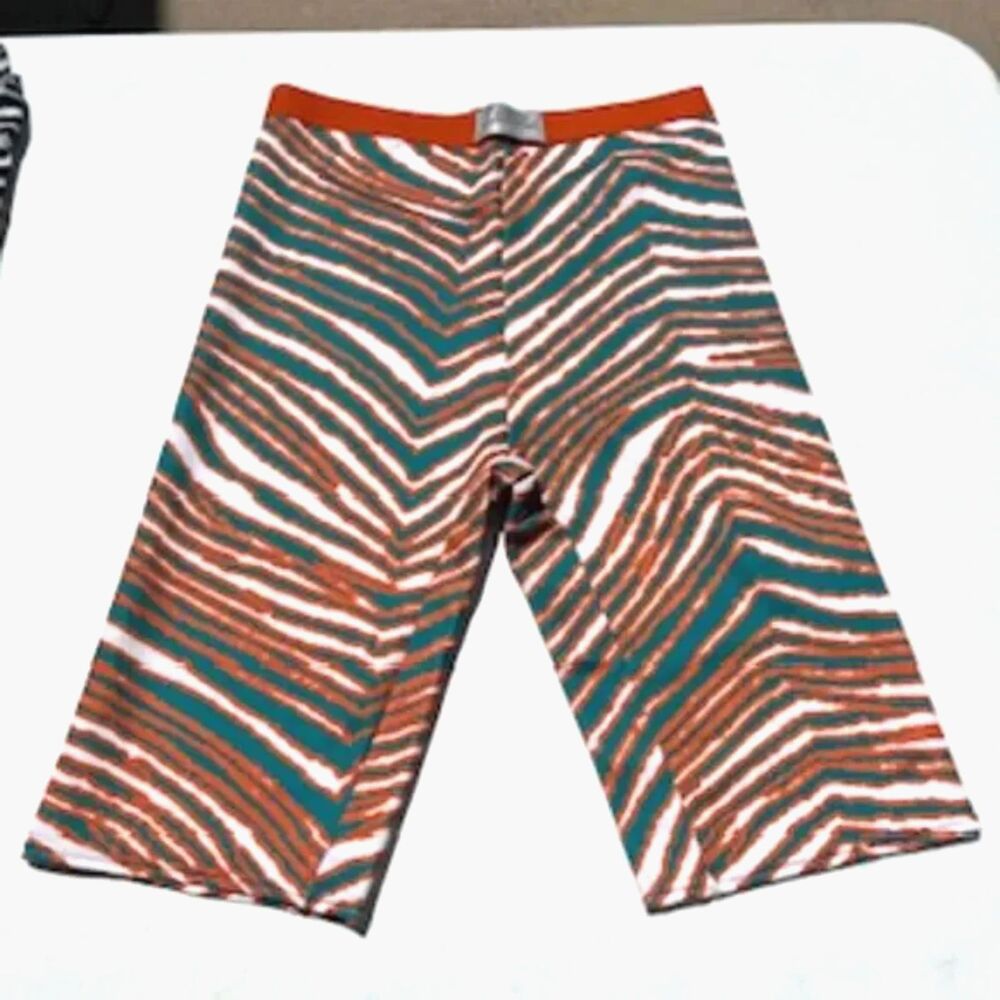 Size: Large {42-44} Slim Fit Zuma Athletic Shorts Miami Dolphins . New w/o Tags
